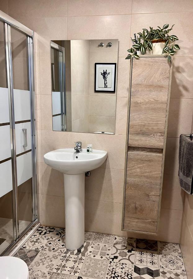 Suite Bonalba Alicante Exterior foto